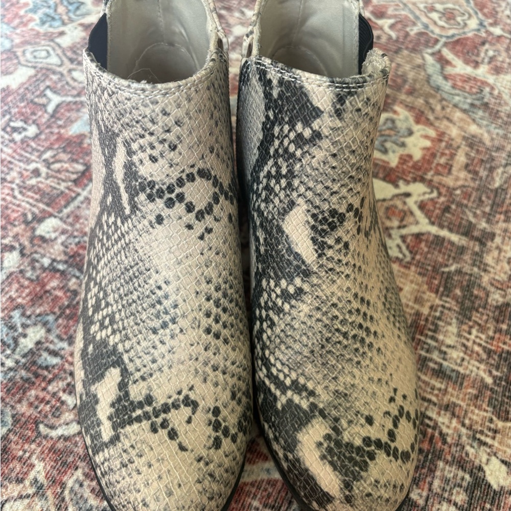 SO Snakeskin Pattern Ankle Booties